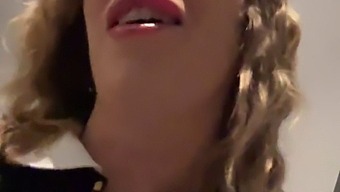 De Grote Penis Van Littleangel84 Krijgt Wat Aandacht In Een Hete 60fps-Video