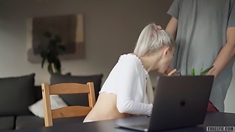 Eva Elfie'S Zoom Sex Session: A Wild And Steamy Encounter