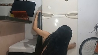 My Stepsister'S Oral Skills Were Put To The Test When She Sought Out Something To Pleasure Herself With - I Gladly Obliged With My Own Offering